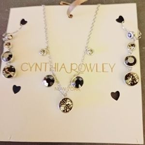 18in Necklace & long earrings silver w/black & clear stones 3 pc set